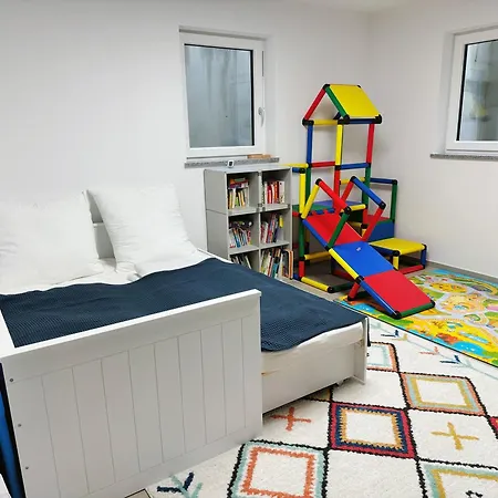 Apartment Emma Gardencity Basement Flat Munich