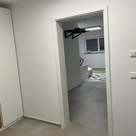Emma Gardencity Basement Flat *
