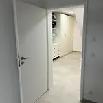 Emma Gardencity Basement Flat *
