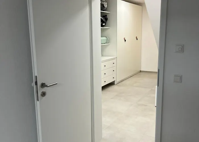Emma Gardencity Basement Flat *