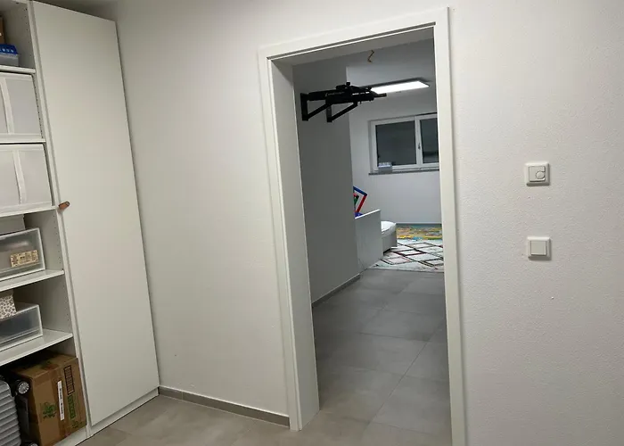 Emma Gardencity Basement Flat *